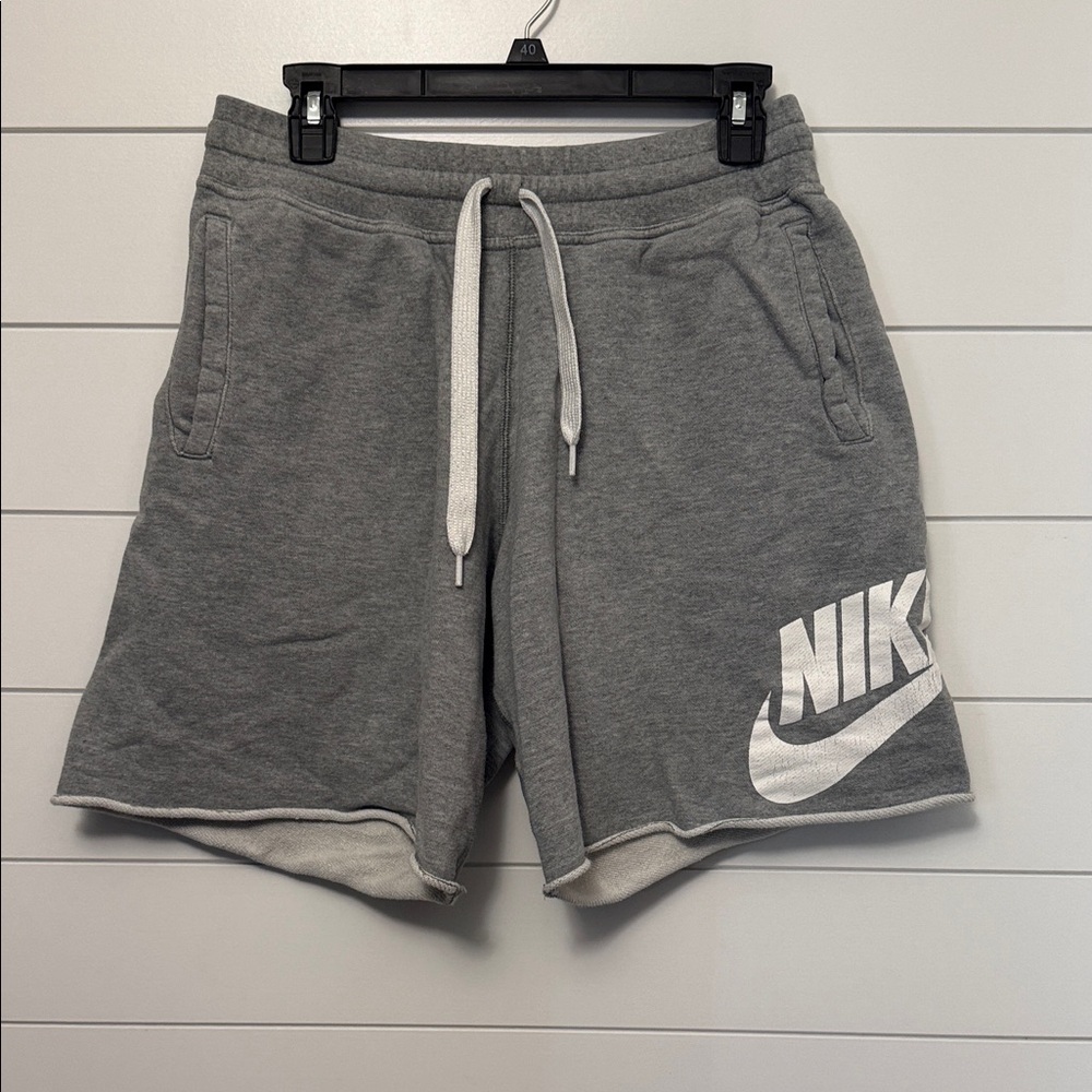 Nike Men's Gray Athletic Shorts